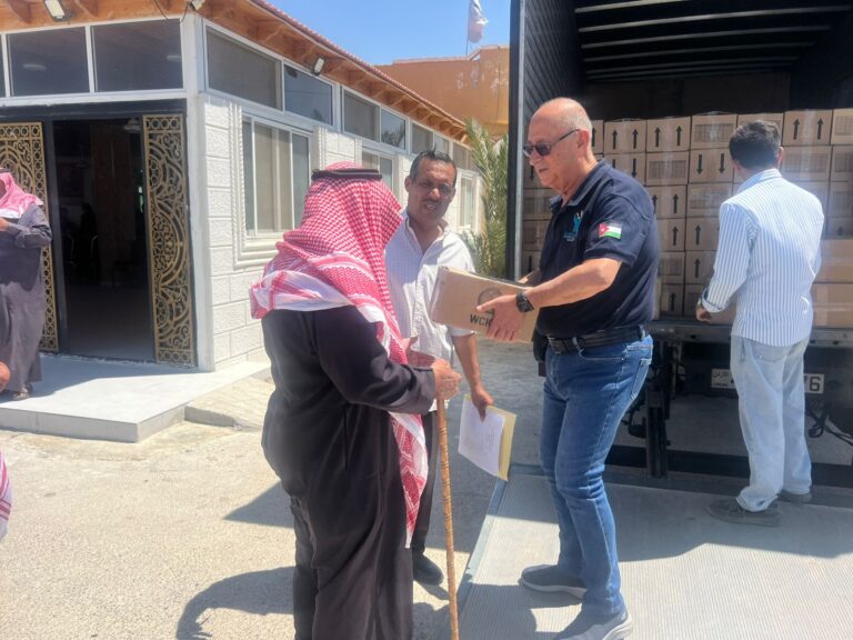 Read more about the article توزيع ١٢٠٠ طرد متبرع بها من جهة خيرية مانحة