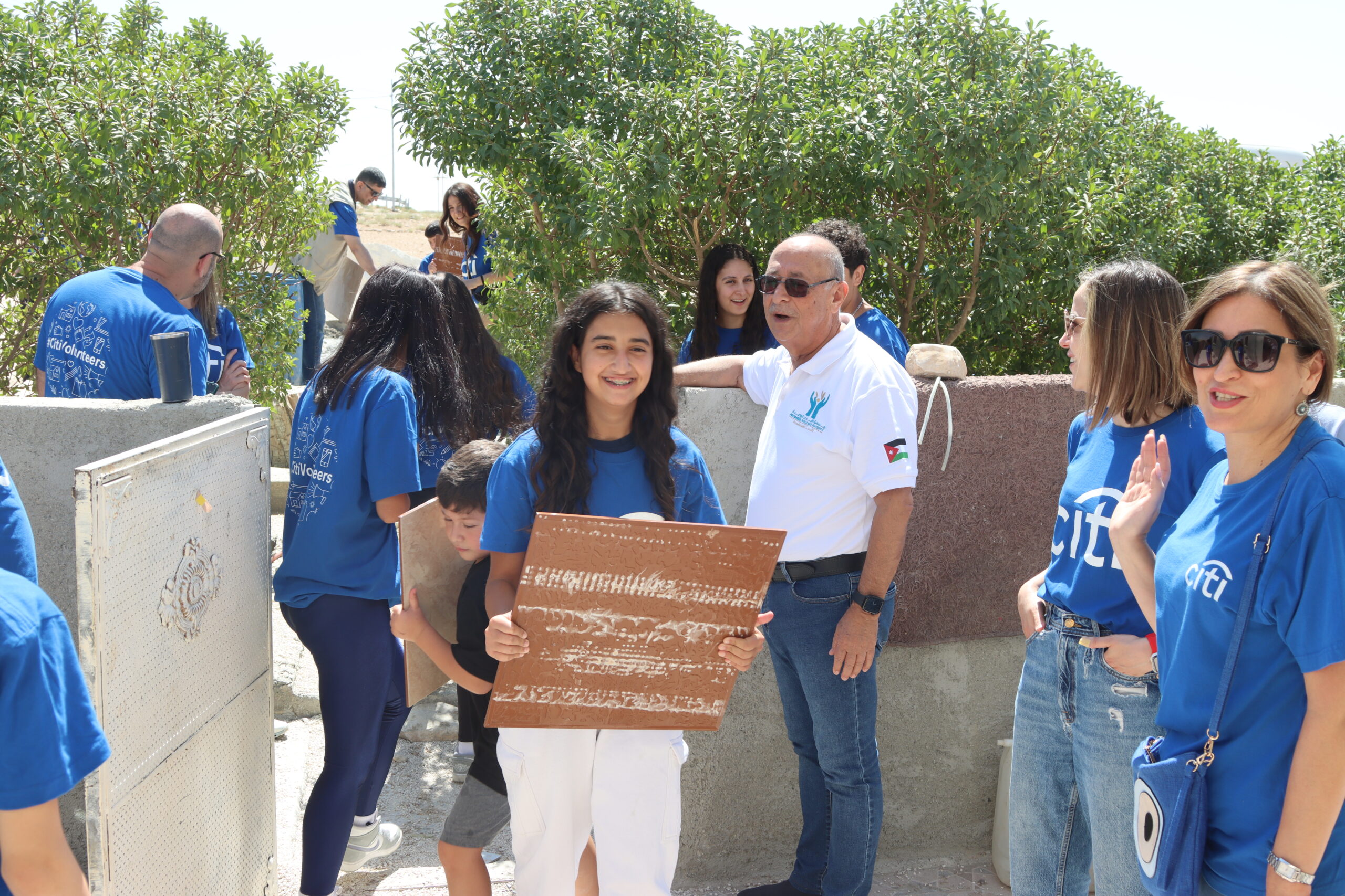 بالتعاون والدعم من ستي بنك جمعية الايدي الواعدة نفذت ترميم وصيانة بيت عائلة