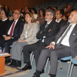 حفل تكريم الطلبة الفائزين في مسابقة نظم والقاء الشعر التاسعة برعاية مباركة من سمو الأميرة عالية الطباع حفظها الله ، وذلك على مسرح مدرسة اليوبيل