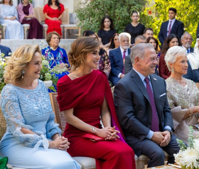بمناسبة زفاف سمو الأميرة سارة والسيد علي الصواف